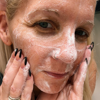 ScrentricGlow ™  Anti-Akne Temizleme Barı